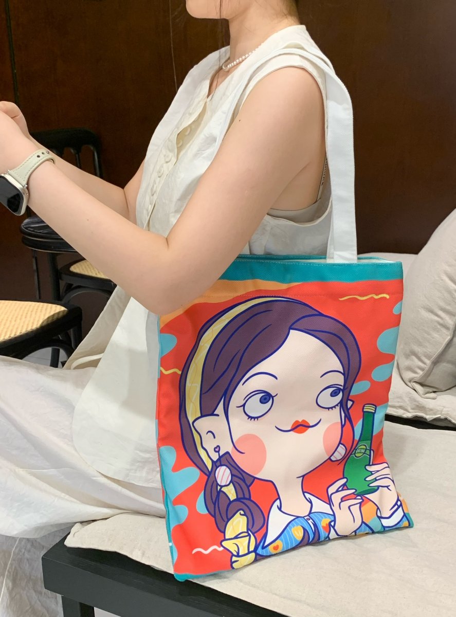 十三白鳍女子-不染满印斜纹绒竖款托特包