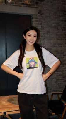 十三白头像#177纯棉白色落肩直喷T恤