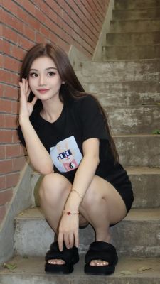 LiL Tu#1黑色纯棉T恤