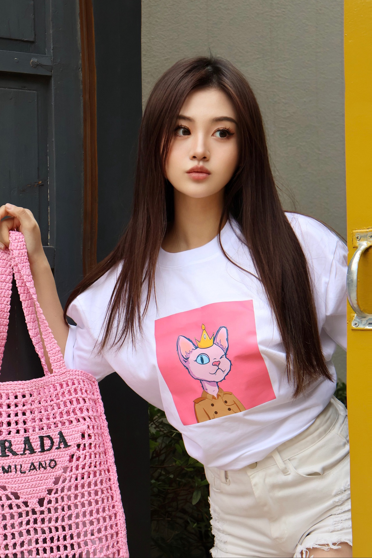 被宠坏的德文猫 #139 白色落肩T恤